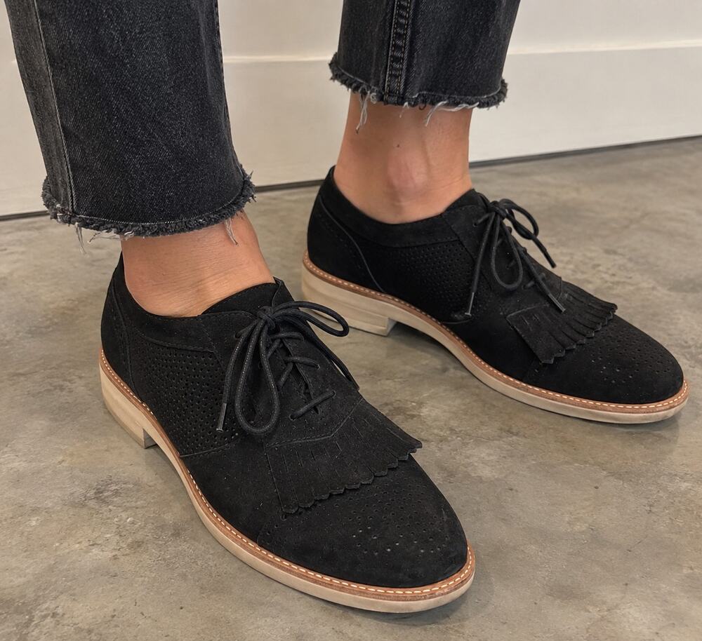 UGG Bernett Kiltie Oxford Shoes Women’s 8.5 Black Suede Brogue Fringe